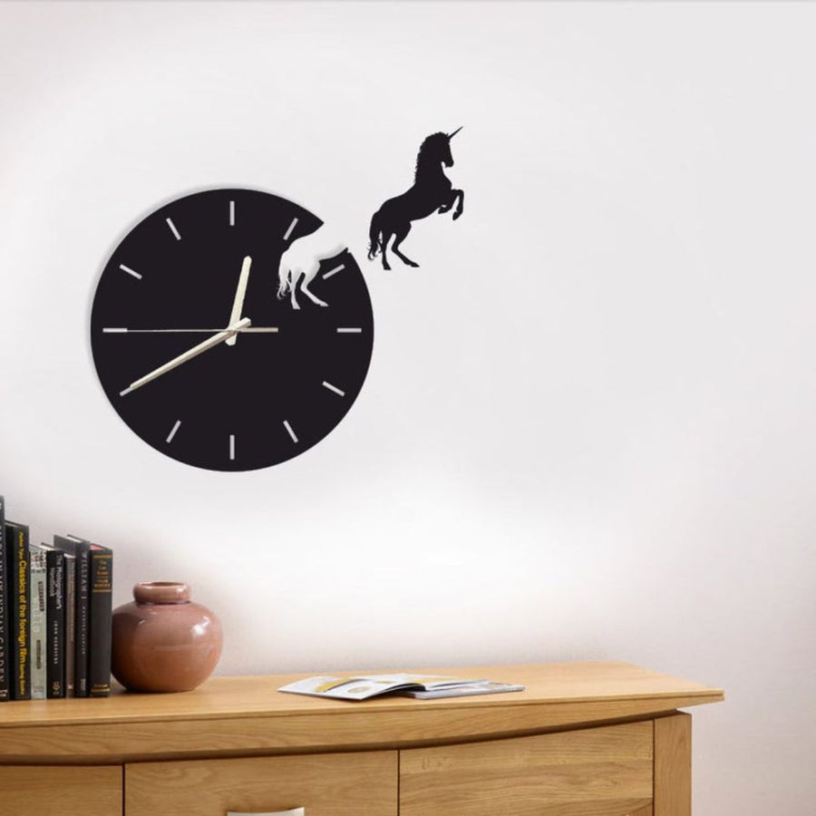 Pegasus 3D Wall Clock / Black / Golden / Silver / 30 x 30 CM